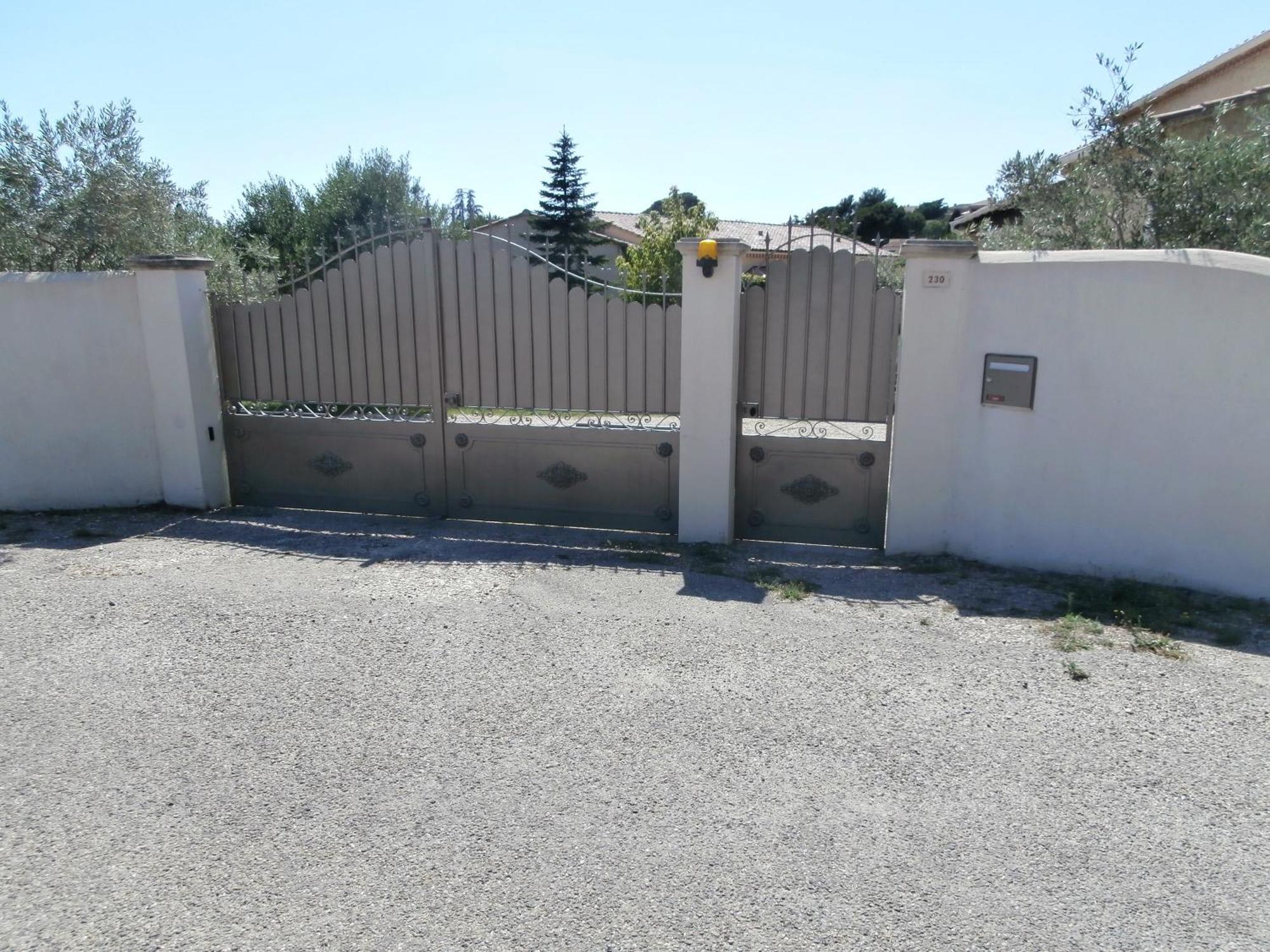 Gite A Caromb Exterior photo